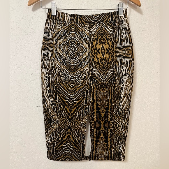 Romeo & Juliet Couture Animal Print Pencil Skirt - Picture 8 of 9